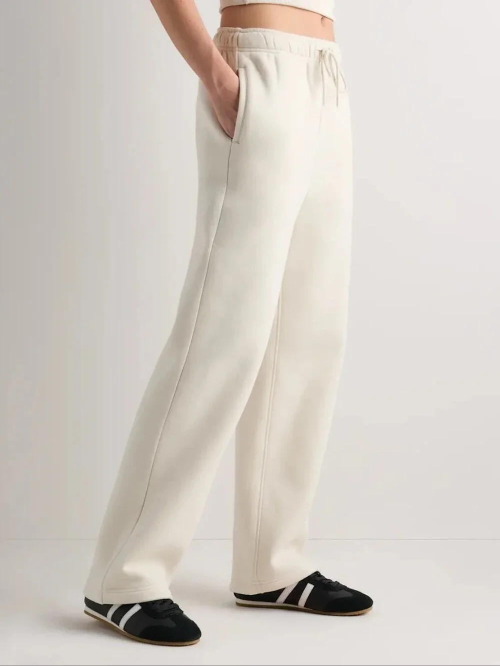 NWT Quince Everyday Straight Leg Fleece Pants Linen White - Large